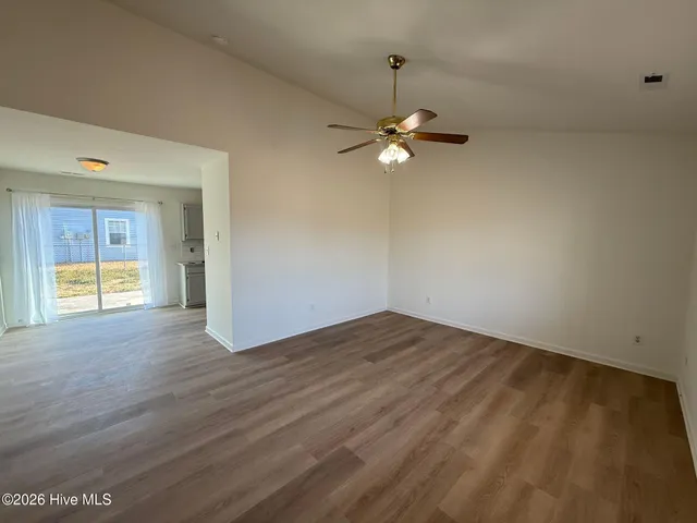 $1,600 | 139 Parnell Road, Hubert, NC 28539