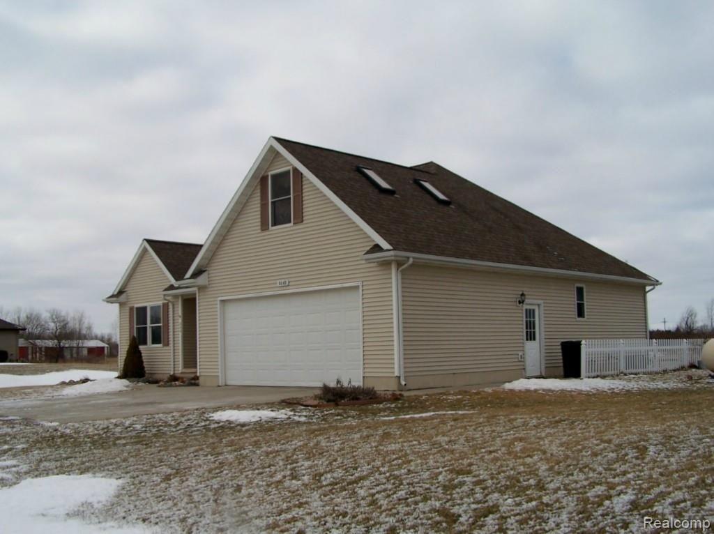 3840 Brace Road Fort Gratiot, MI 48059 - Photo 19 of 32 100_8180 (Medium).jpg
