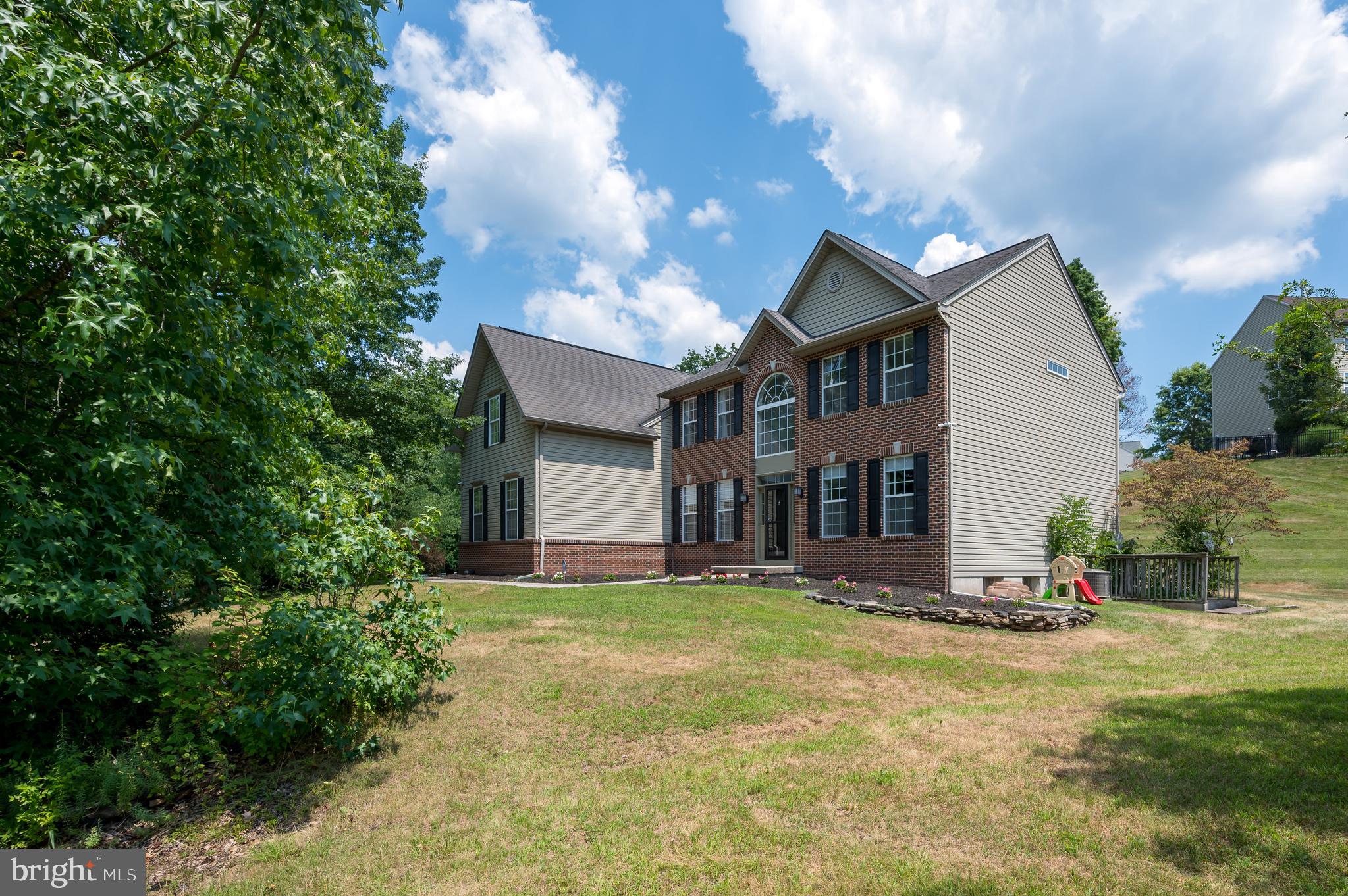 930 Kepler Road Pottstown, PA 19464 - Photo 2 of 34