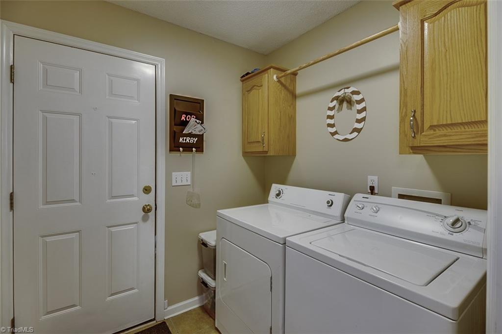 5553 Woodstream Road Randleman, NC 27317 - Photo 14 of 30 Laundry room