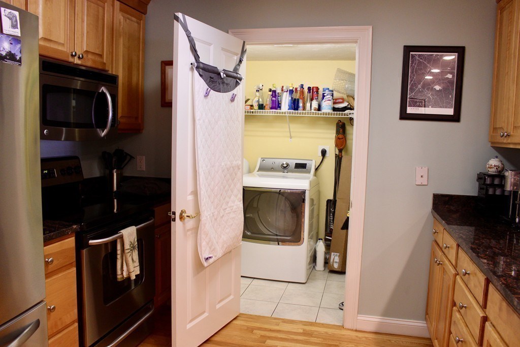 22 Maple Street, Unit A Canton, MA 02021 - Photo 8 of 25