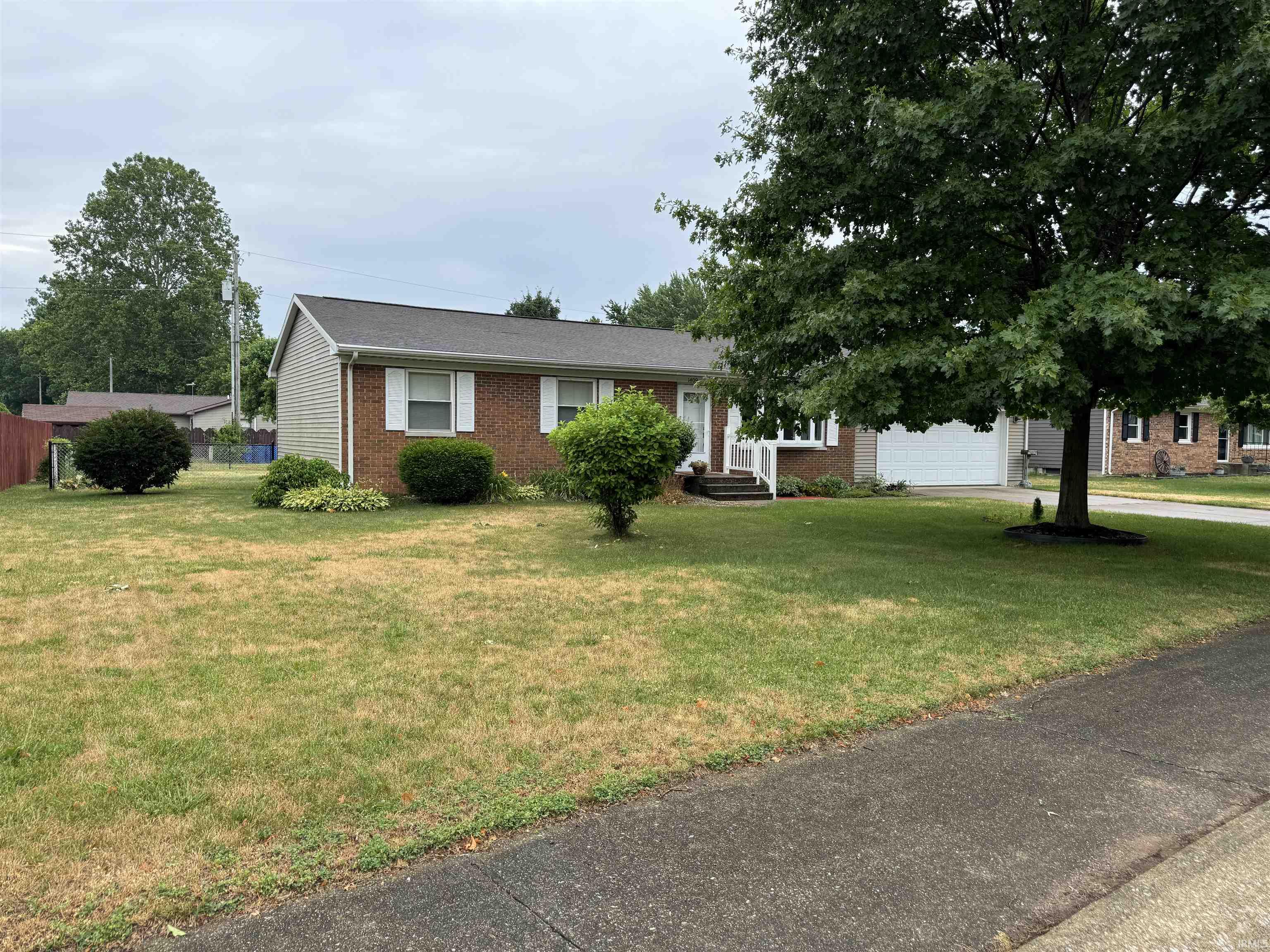 1409 Spear Street Rochester, IN 46975 - Photo 2 of 15