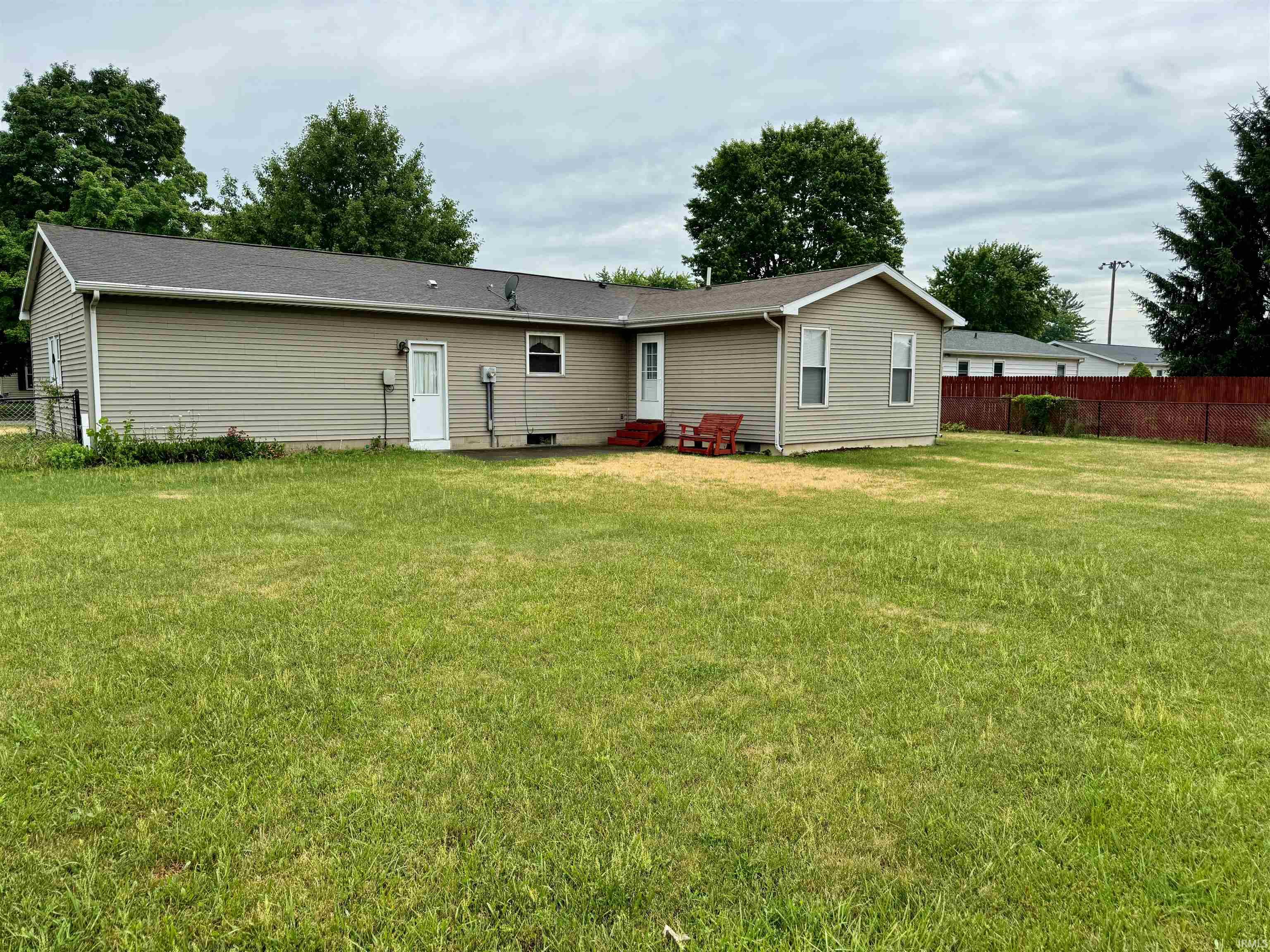 1409 Spear Street Rochester, IN 46975 - Photo 3 of 15