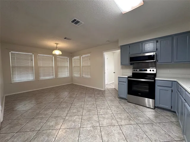 $2,350 | 109 Simpson Avenue, Cedar Creek, TX 78612