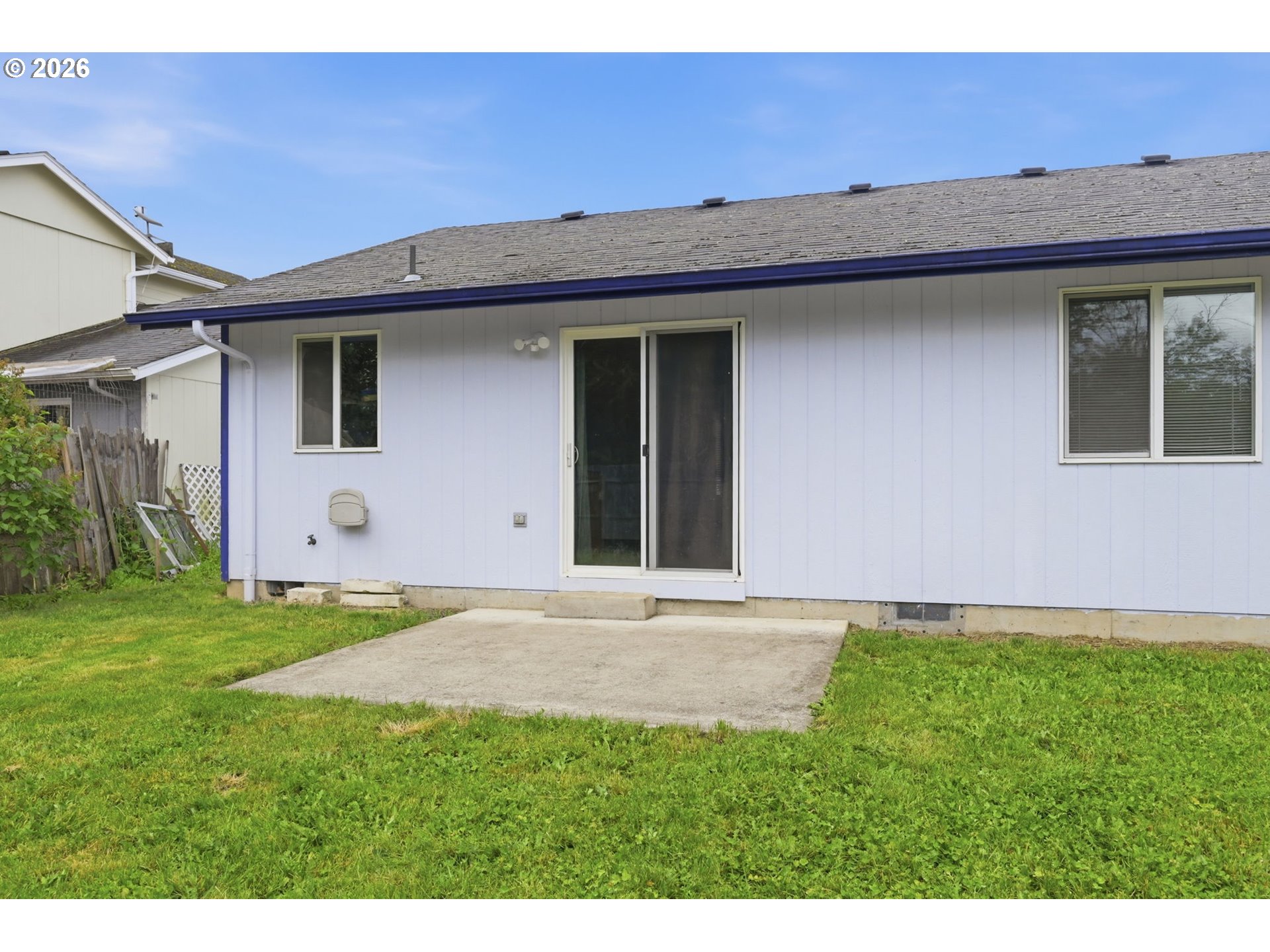 1077 South 10th Street Lebanon, OR 97355 - Photo 28 of 33