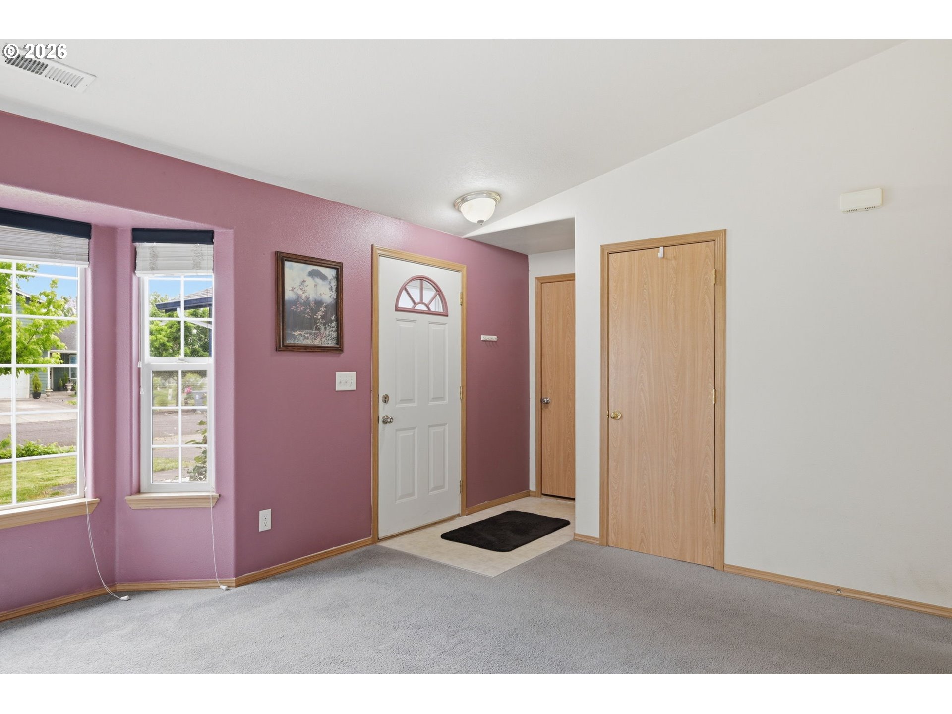 1077 South 10th Street Lebanon, OR 97355 - Photo 3 of 33