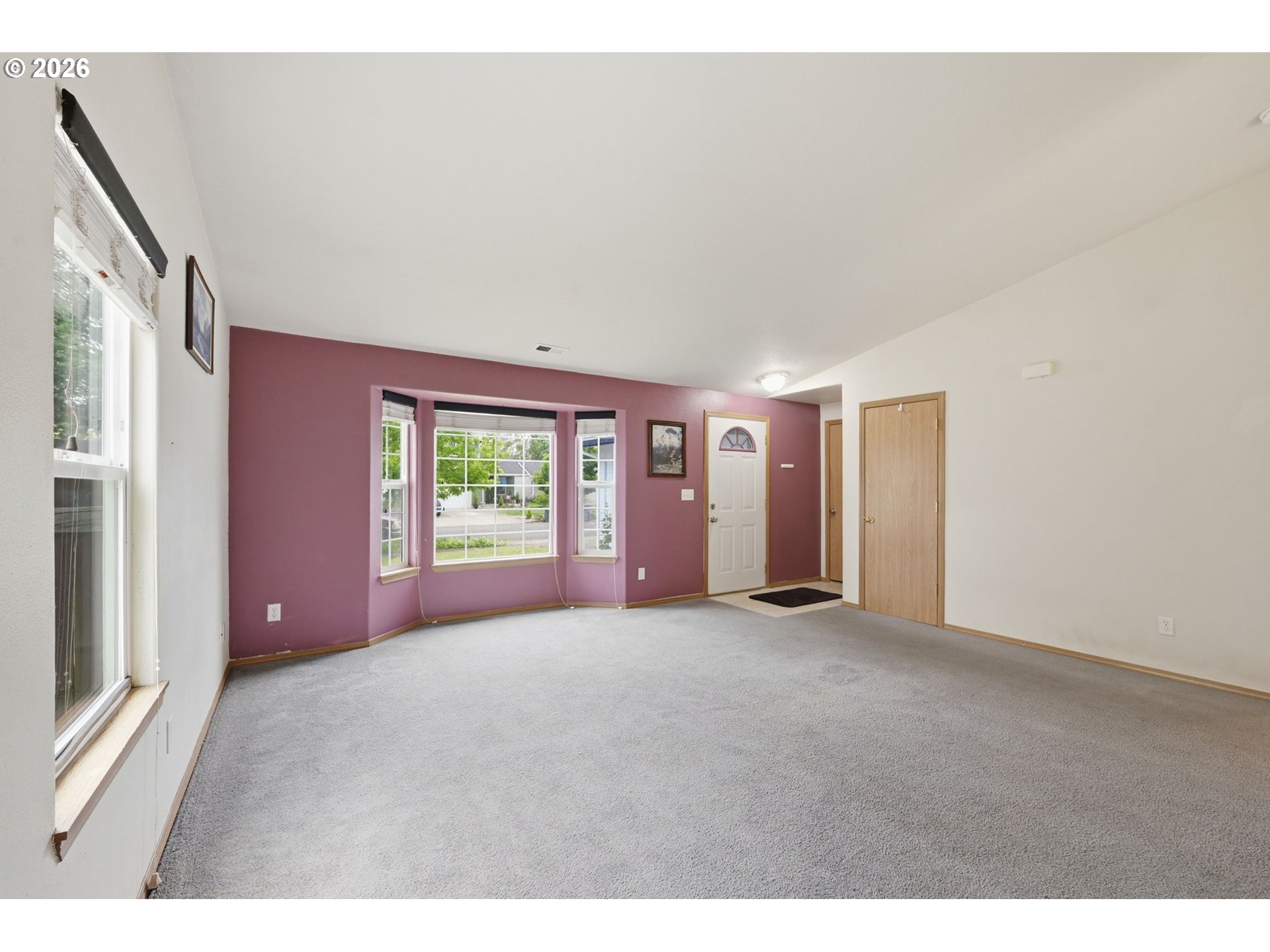 1077 South 10th Street Lebanon, OR 97355 - Photo 5 of 33
