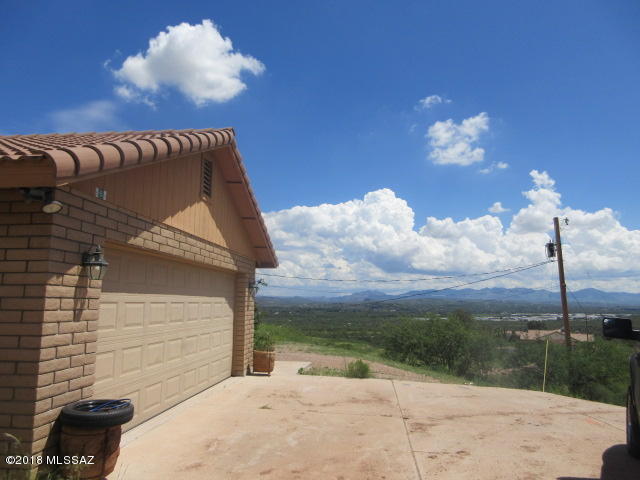 6 Valencia Lane Rio Rico, AZ 85648 - Photo 3 of 27