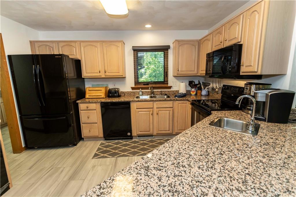 2304 South Ridge Drive Hidden Valley, PA 15502 - Photo 13 of 50