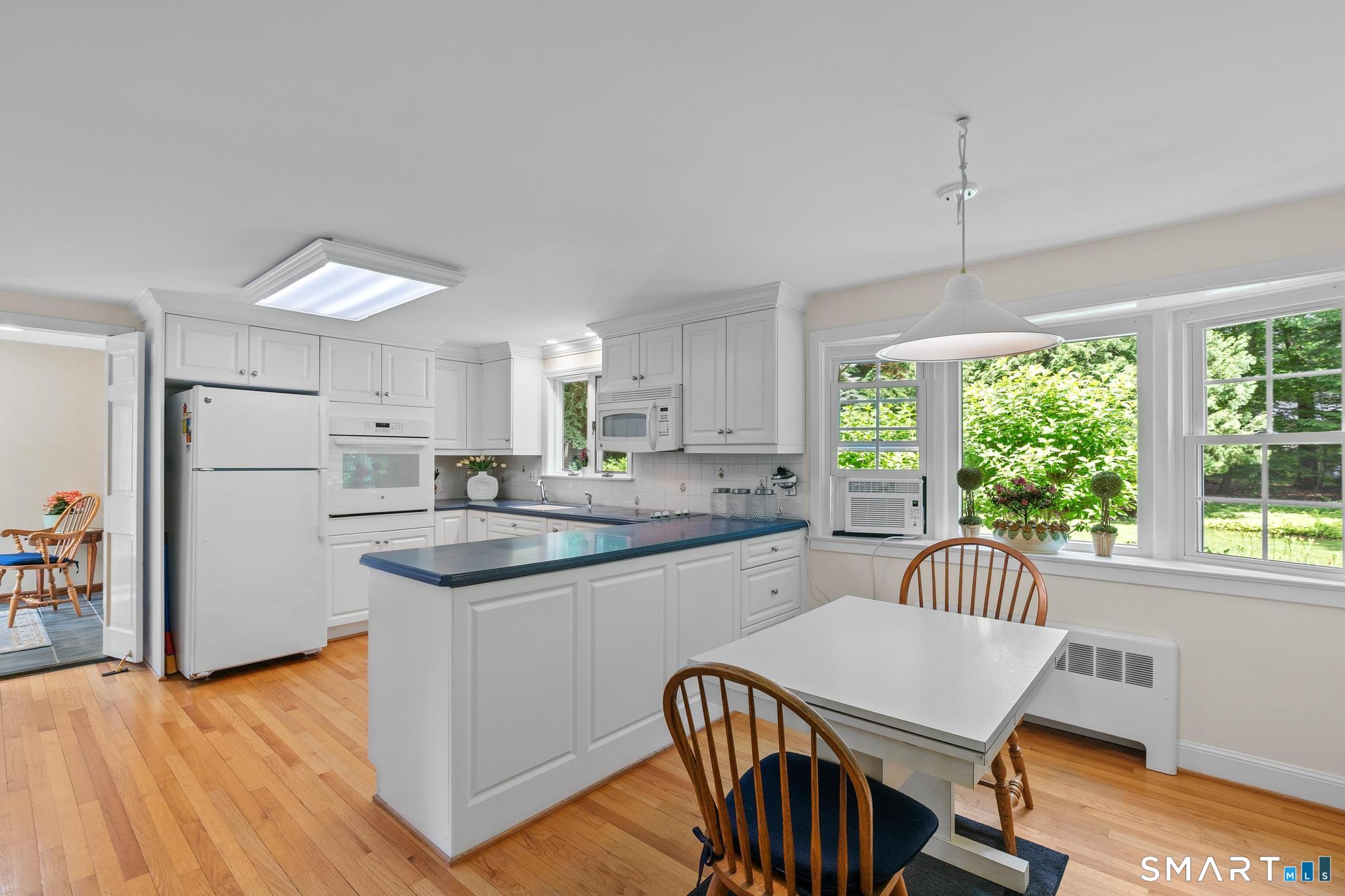 74 Blue Ridge Drive Simsbury, CT 06070 - Photo 8 of 36
