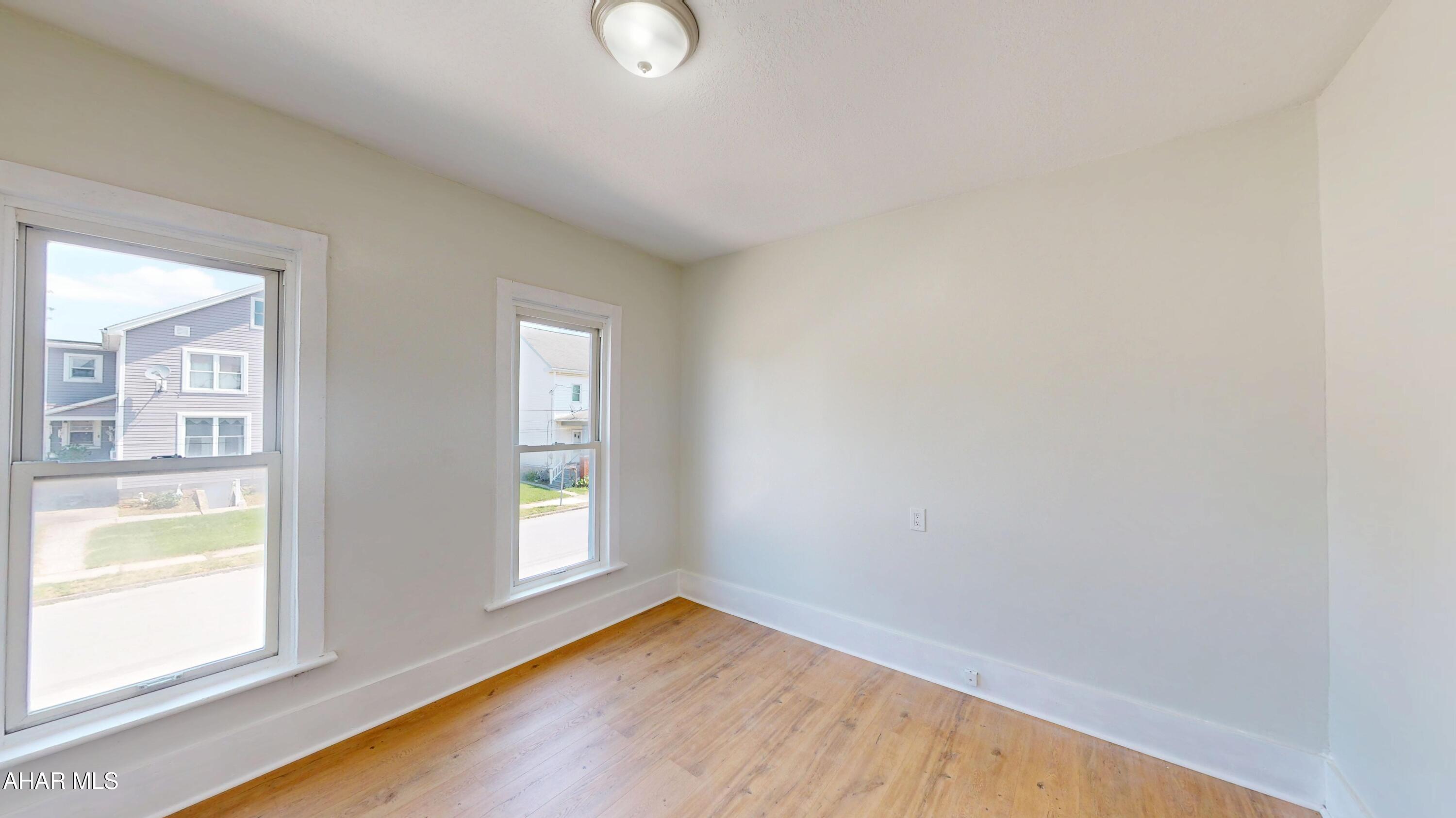 304 Poplar Street Roaring Spring, PA 16673 - Photo 12 of 31