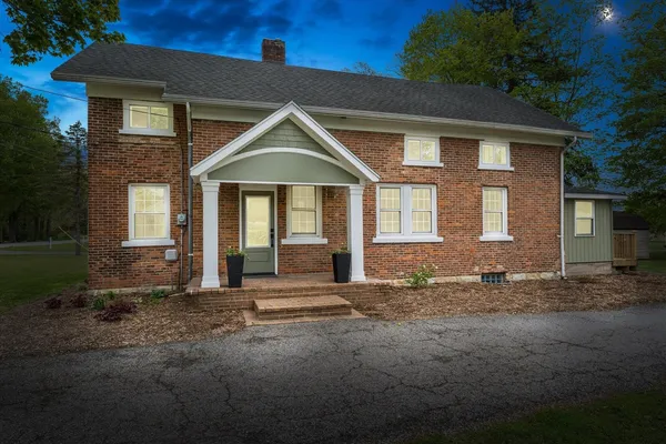 $287,500 | 33013 Pokagon Highway, Niles, MI 49120