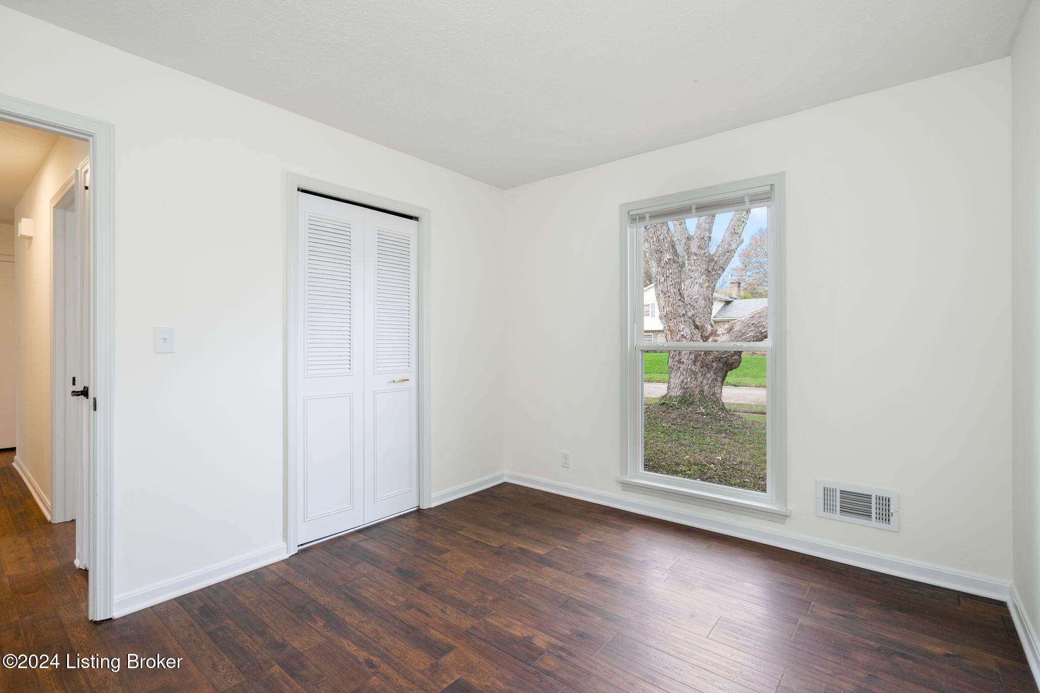 7106 Chippenham Road Louisville, KY 40222 - Photo 29 of 59 7106 Chippenham Rd-37