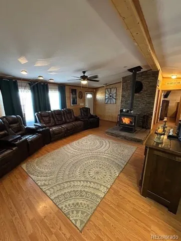 a view of a livingroom with furniture