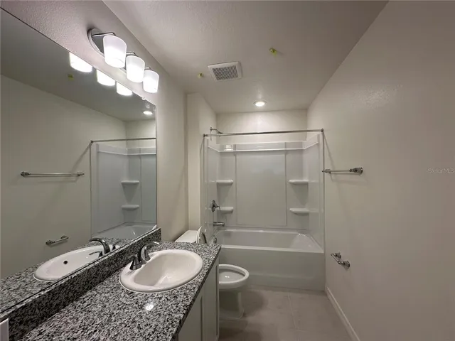 $2,700 | 37411 Roanoke River Way, Zephyrhills, FL 33540