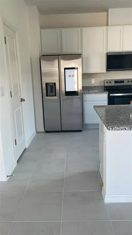 $2,700 | 37411 Roanoke River Way, Zephyrhills, FL 33540