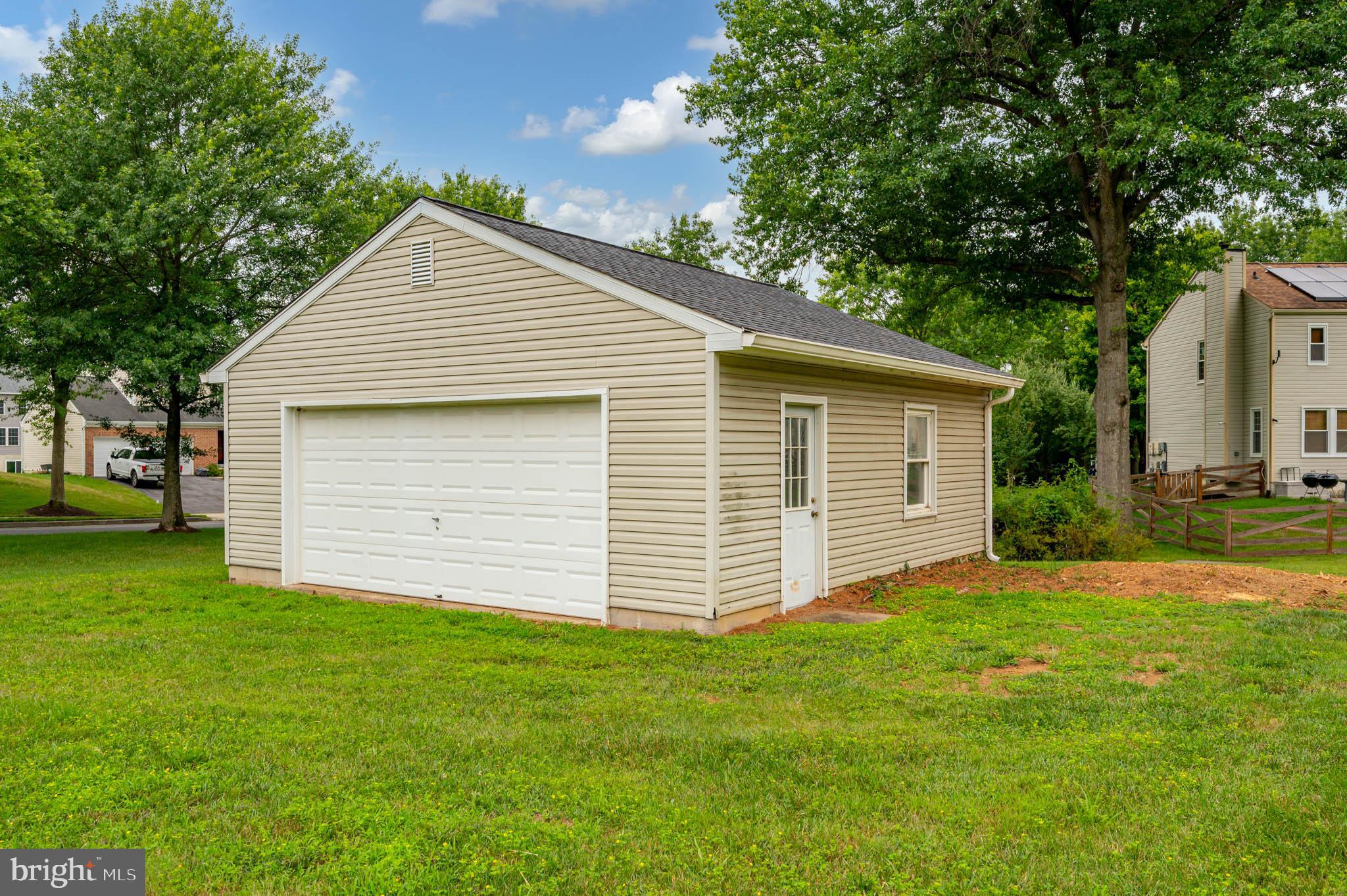 4900 Ilchester Road Ellicott City, MD 21043 - Photo 39 of 42
