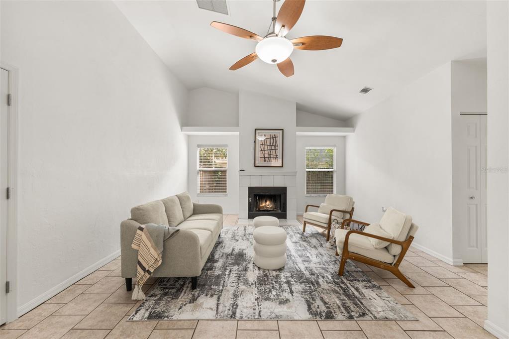 6220 Southwest 81 Street Gainesville, FL 32608 - Photo 4 of 39