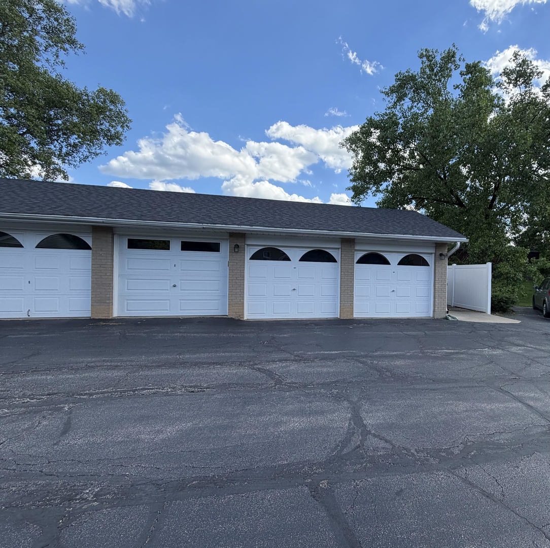 462 South President Street, Unit 101 Carol Stream, IL 60188 - Photo 36 of 40