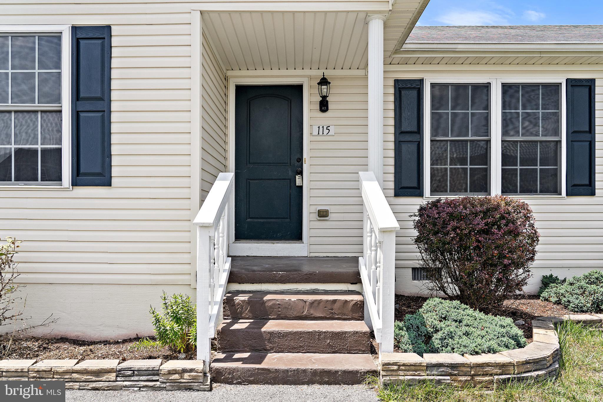 115 Job Inwood, WV 25428 - Photo 4 of 28