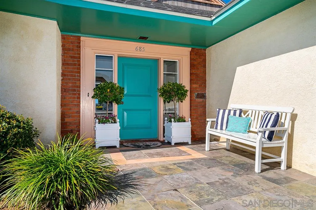 685 Ocean Boulevard Coronado, CA 92118 - Photo 5 of 16 a view of outdoor space and porch
