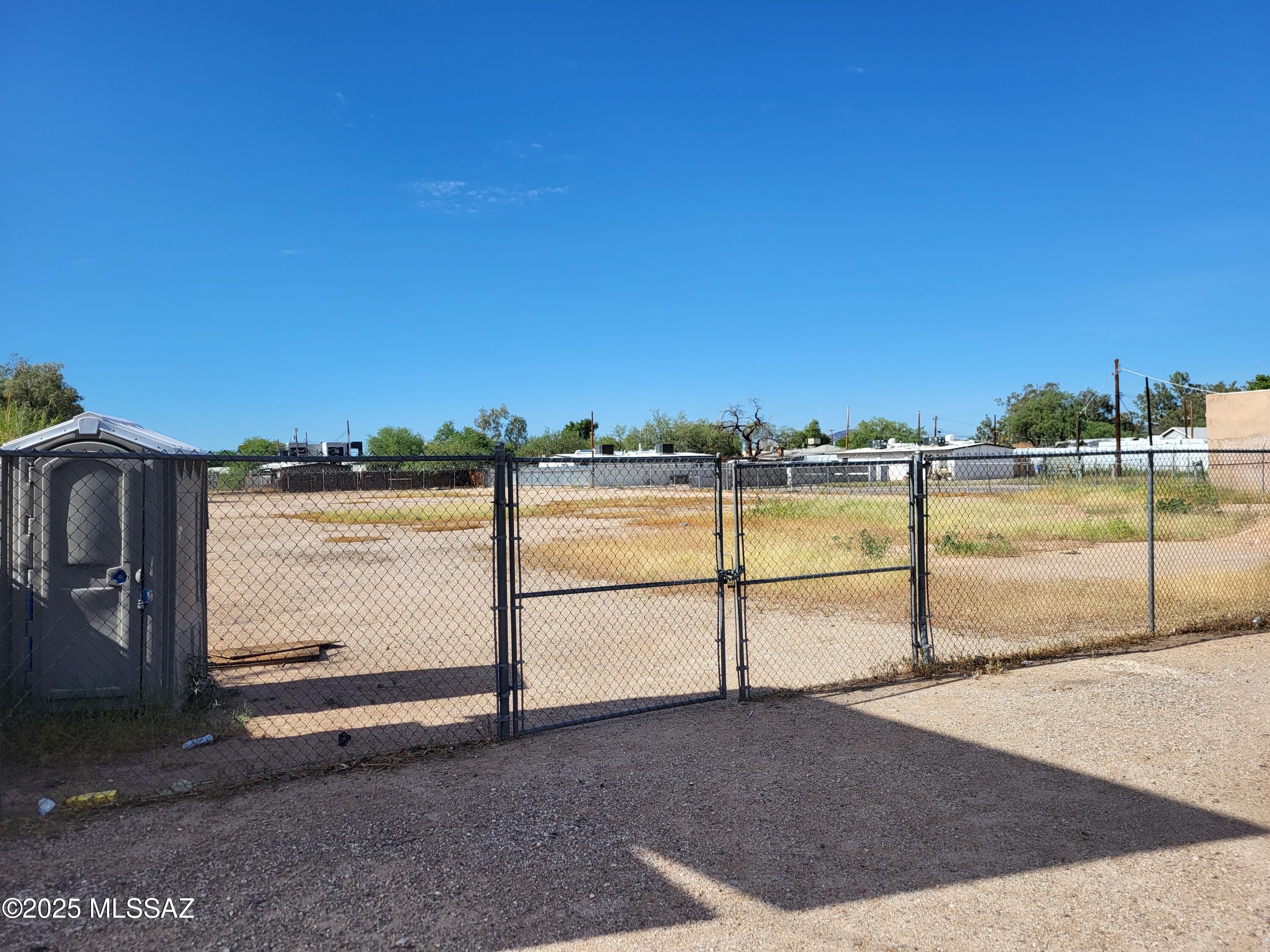 340 East Prince Road, Unit 2 Tucson, AZ 85705 - Photo 2 of 8