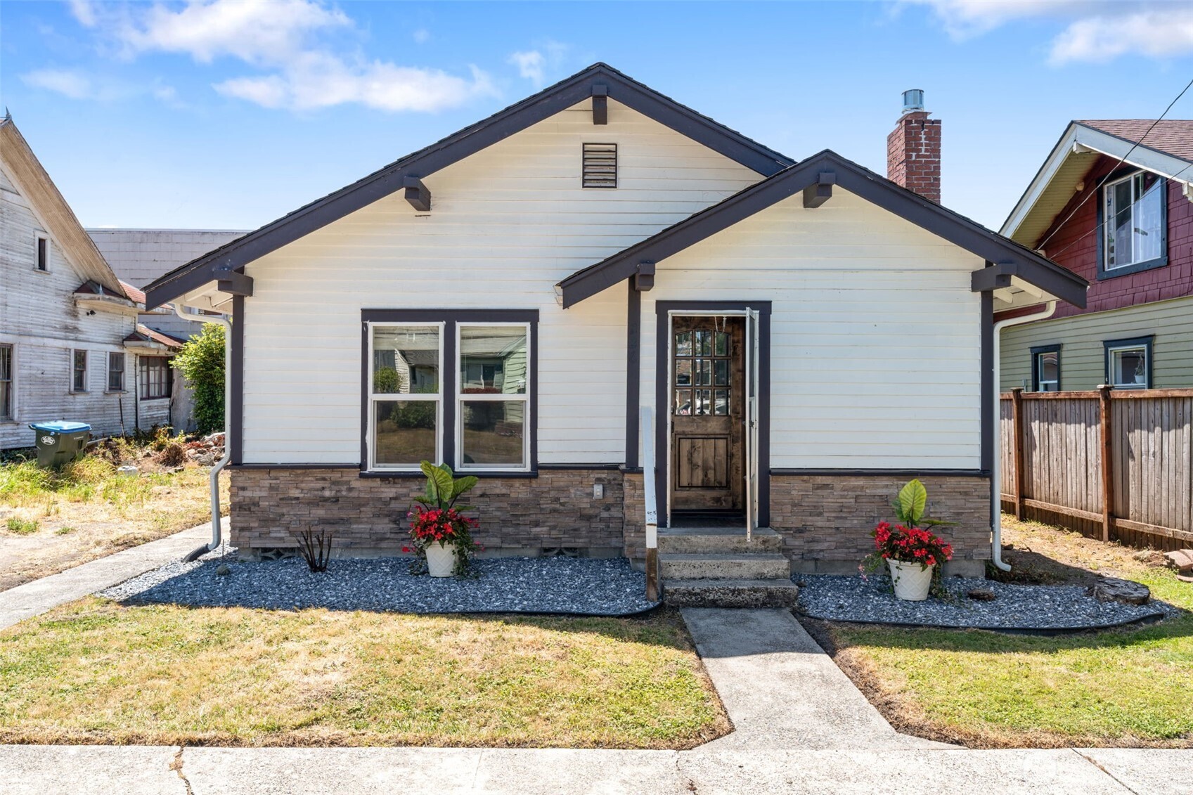 a view of a house with sitting area