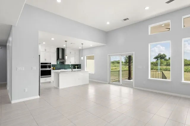 $579,900 | 1136 County Road 484, Elgin, TX 78621