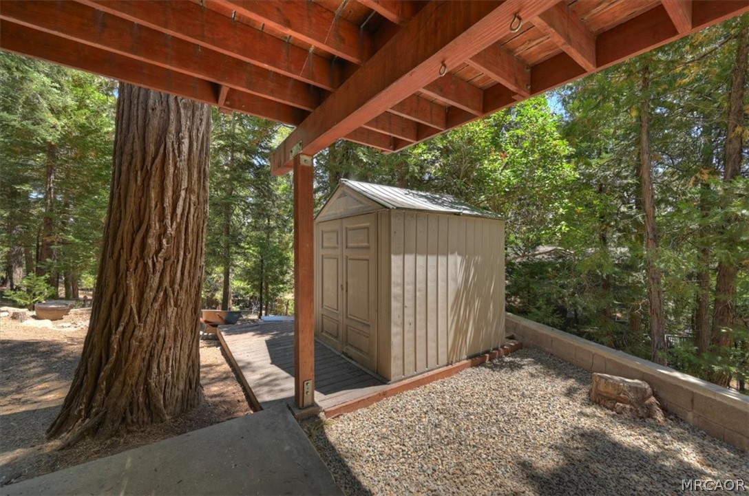 363 Castle Gate Road Lake Arrowhead, CA 92352 - Photo 33 of 39 Gallery Image 33