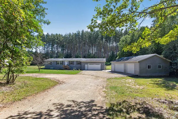 $387,000 | W4877 Chicago Drive, Redgranite, WI 54970