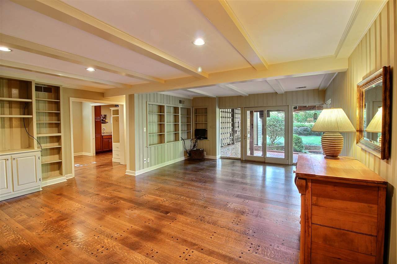 5219 South Angela Road Memphis, TN 38117 - Photo 5 of 25