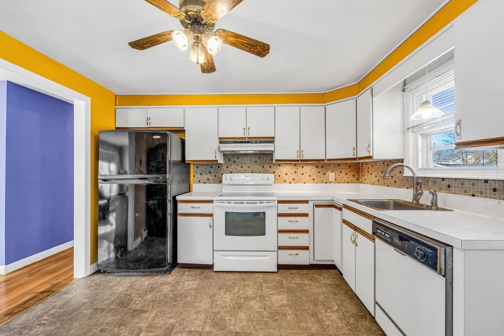 5 Bates Road Haverhill, MA 01832 - Photo 8 of 41 Gallery Image 8