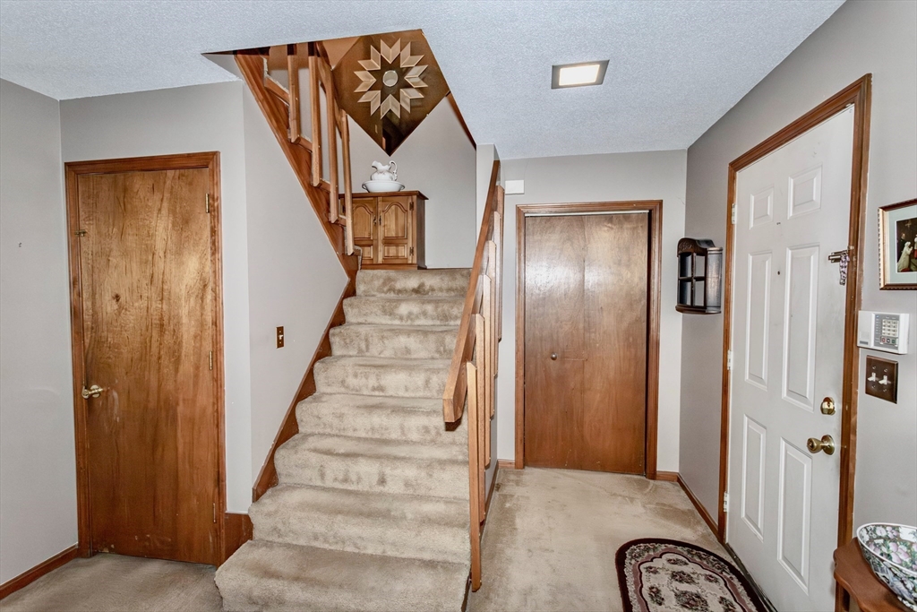 419 Southwick Road, Unit Q71 Westfield, MA 01085 - Photo 13 of 42