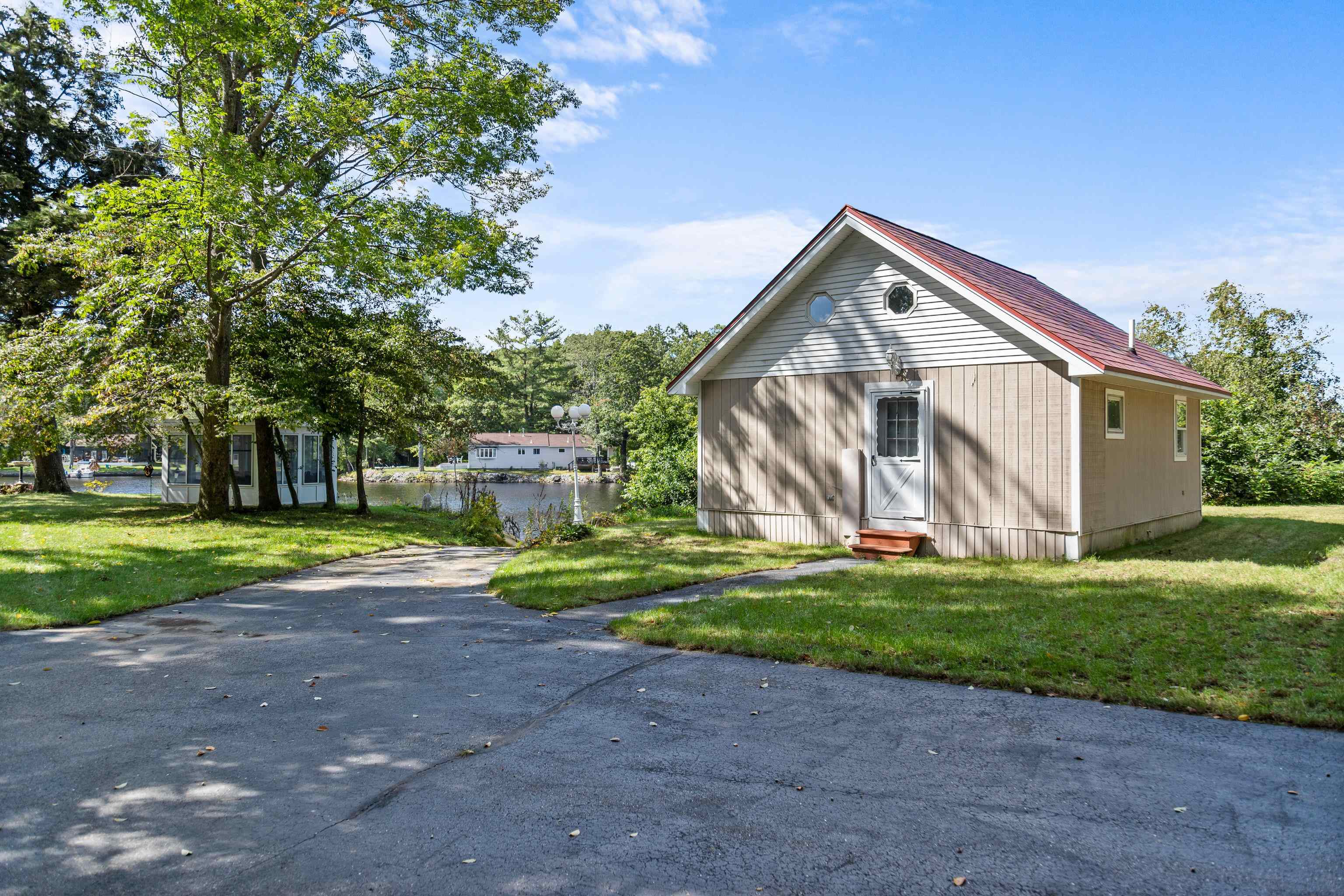 33 Riverview Park Road Manchester, NH 03102 - Photo 13 of 39