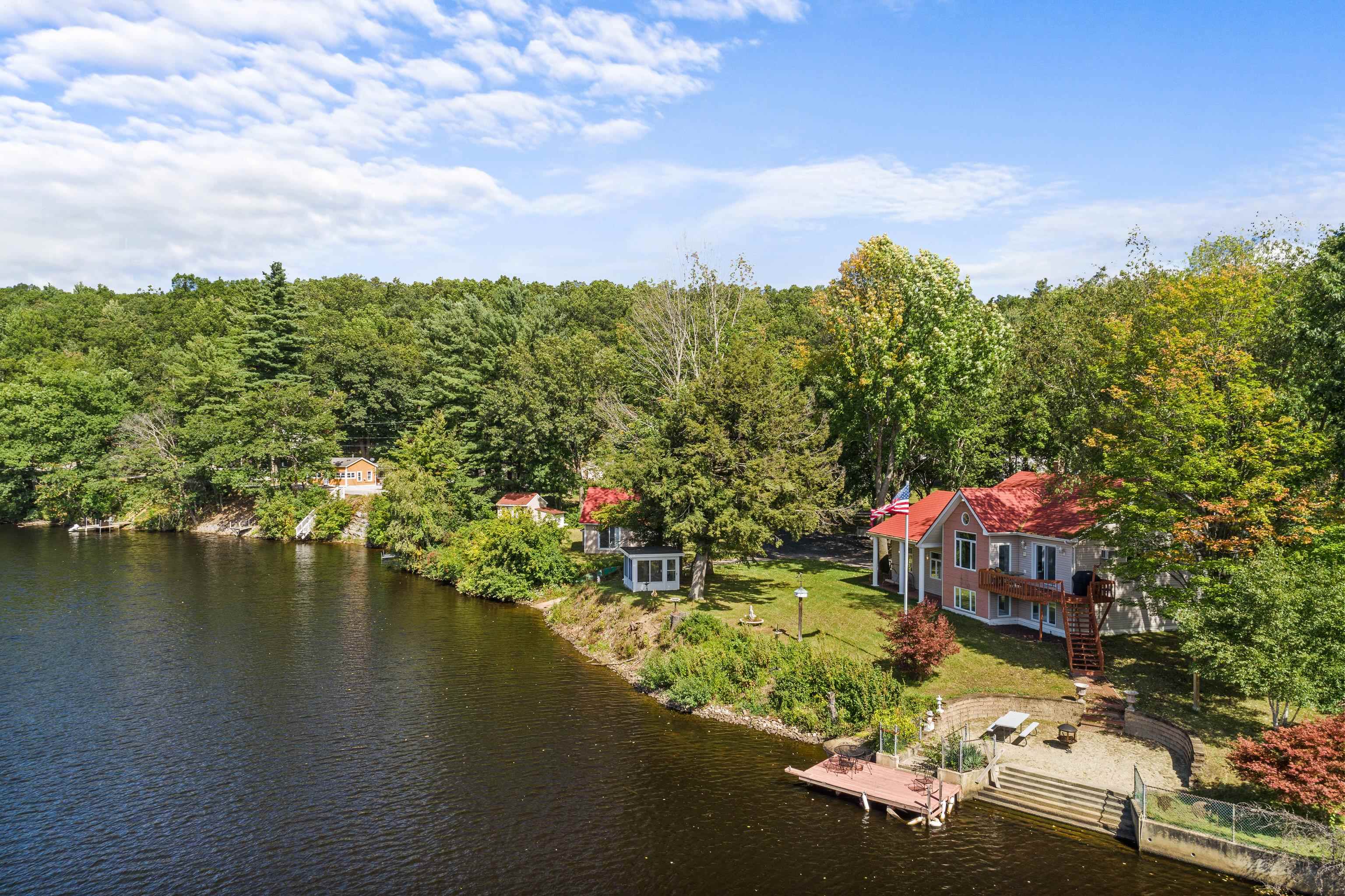 33 Riverview Park Road Manchester, NH 03102 - Photo 5 of 39