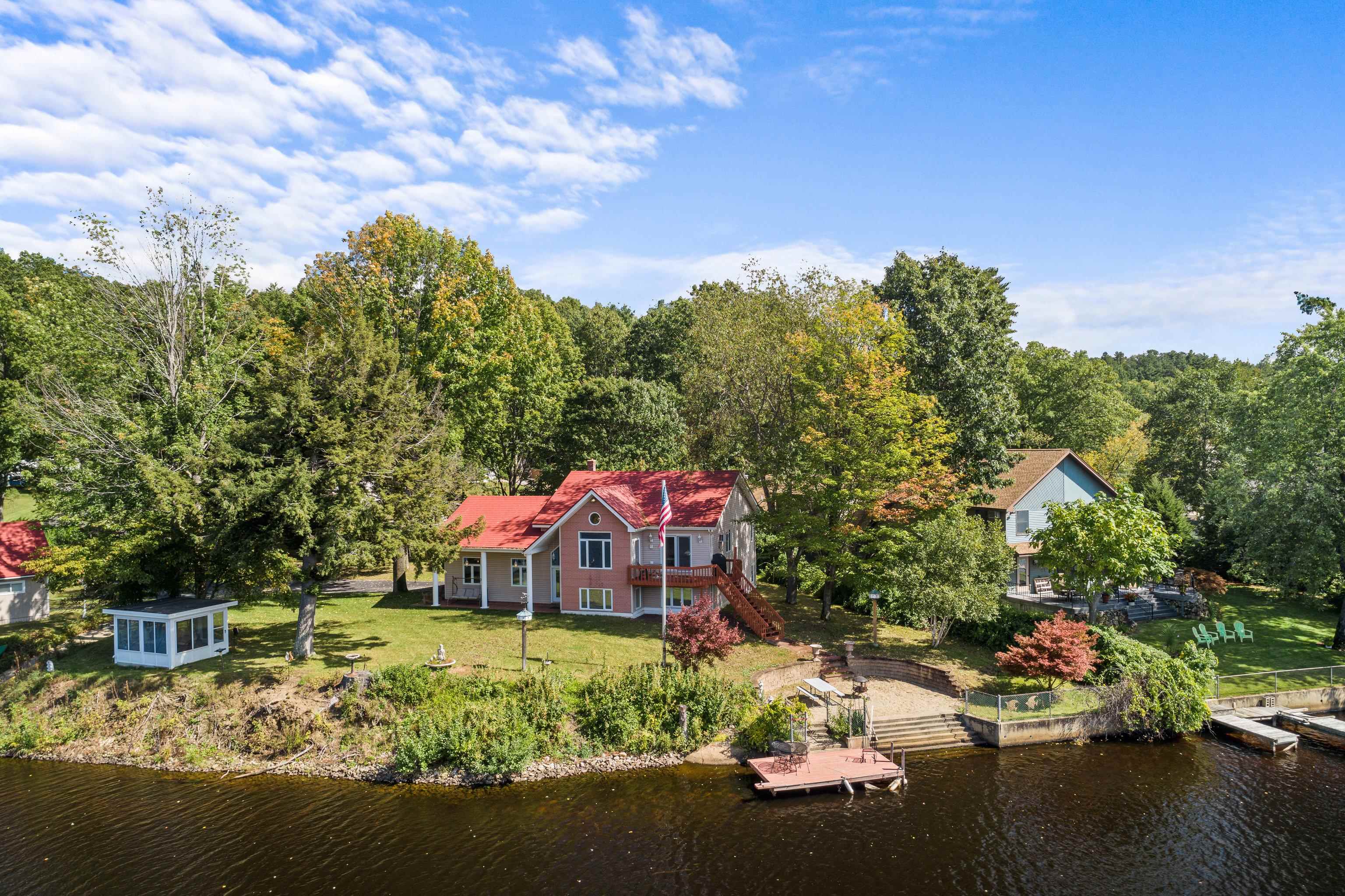 33 Riverview Park Road Manchester, NH 03102 - Photo 6 of 39