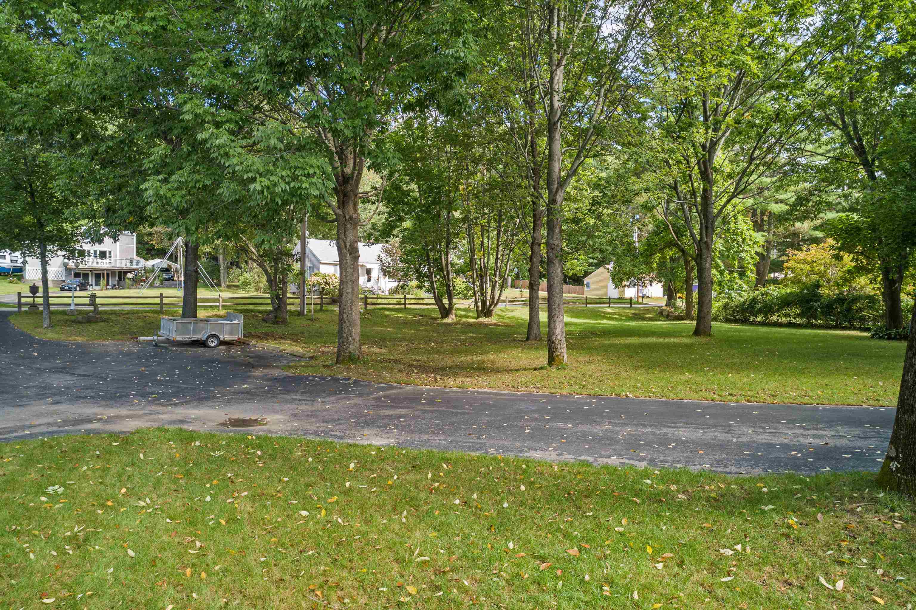 33 Riverview Park Road Manchester, NH 03102 - Photo 9 of 39