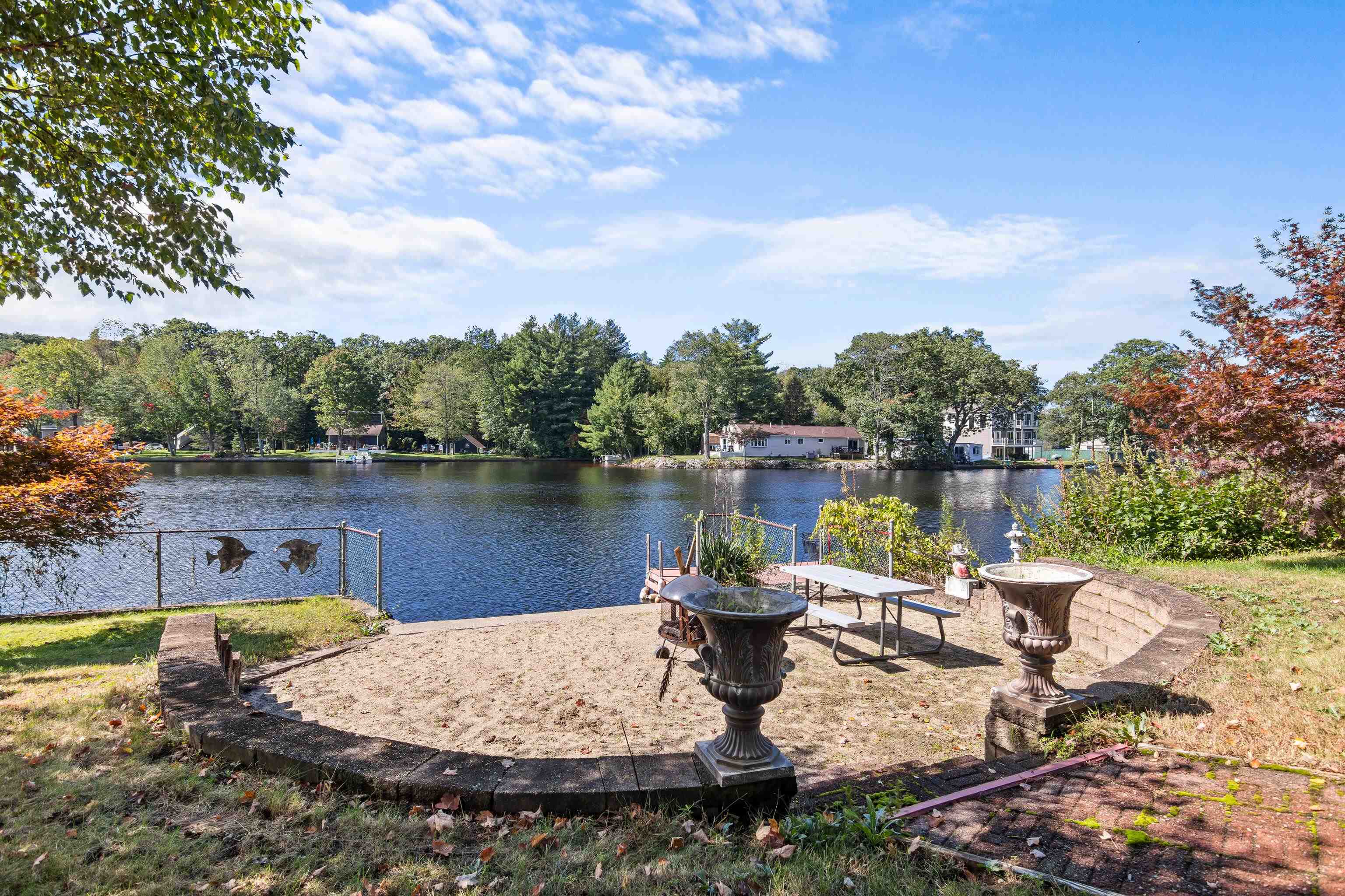 33 Riverview Park Road Manchester, NH 03102 - Photo 10 of 39