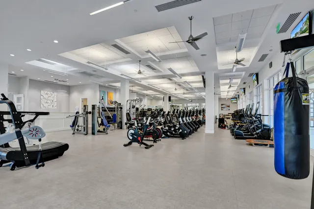 $14,000 | 251 Isle Way, Palm Beach Gardens, FL 33418