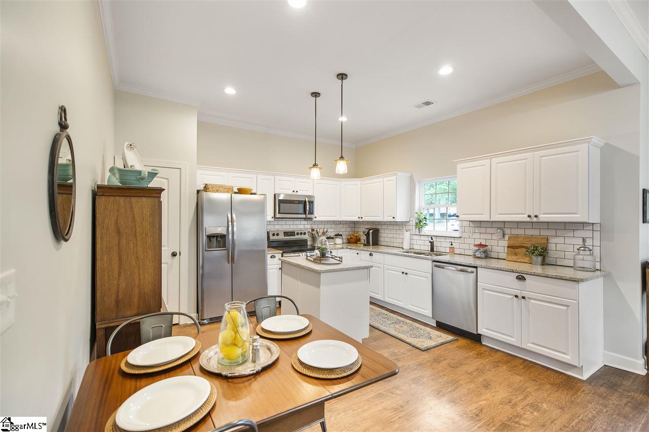 110 West Hampton Avenue Honea Path, SC 29654 - Photo 5 of 13 Gallery Image 5