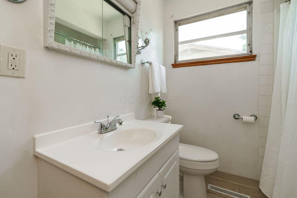 1033 Racine Avenue Columbus, OH 43204 - Photo 15 of 36
