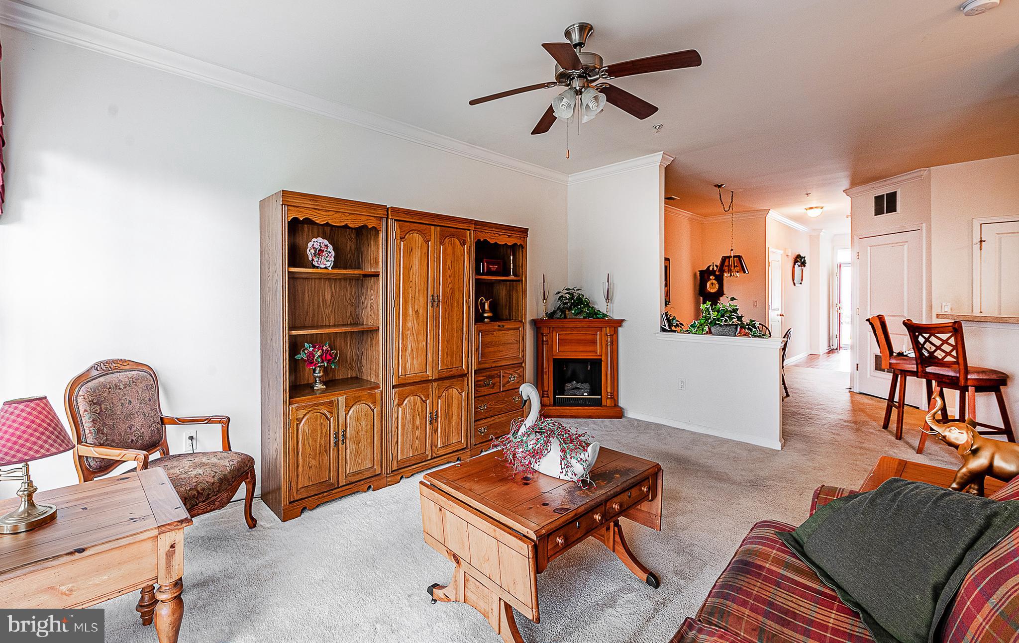 313 Raphael Court Williamstown, NJ 08094 - Photo 10 of 21 Family Room