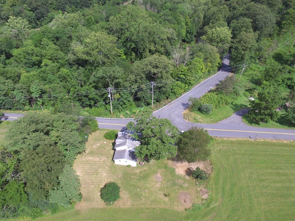 3332 Union Furnace Road Tyrone, PA 16686 - Photo 6 of 46 Gallery Image 6