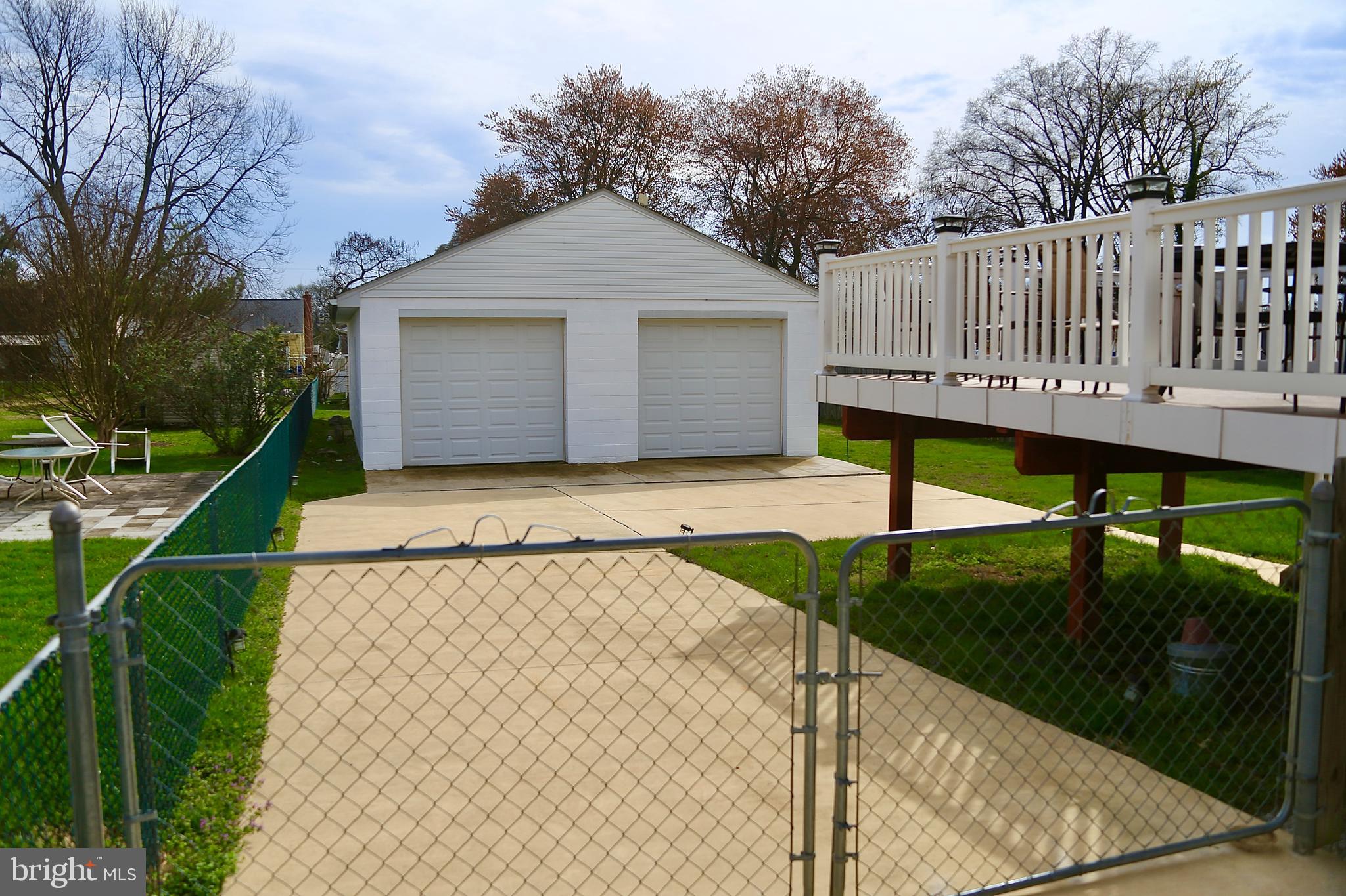 343 Nicholson Road Essex, MD 21221 - Photo 4 of 59