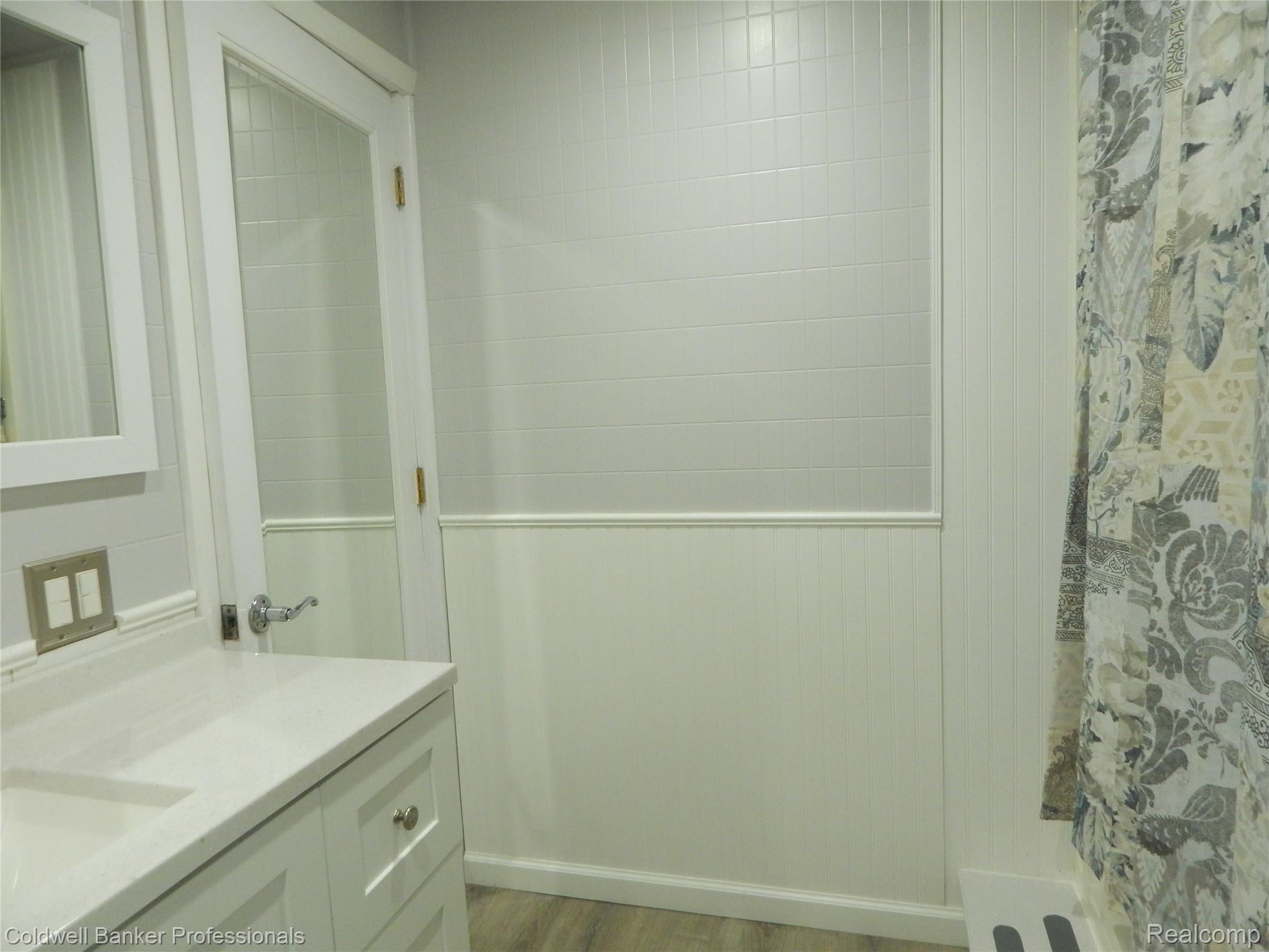 509 West Coulter Road Lapeer, MI 48446 - Photo 36 of 55 ba6.JPG