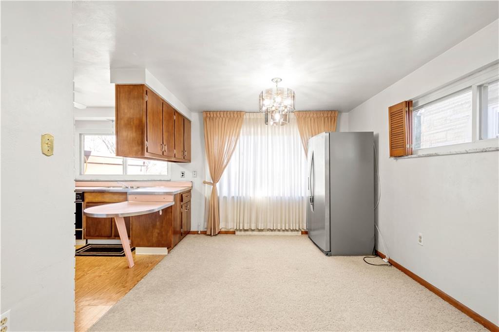 556 Hillcrest Avenue McKees Rocks, PA 15136 - Photo 6 of 25