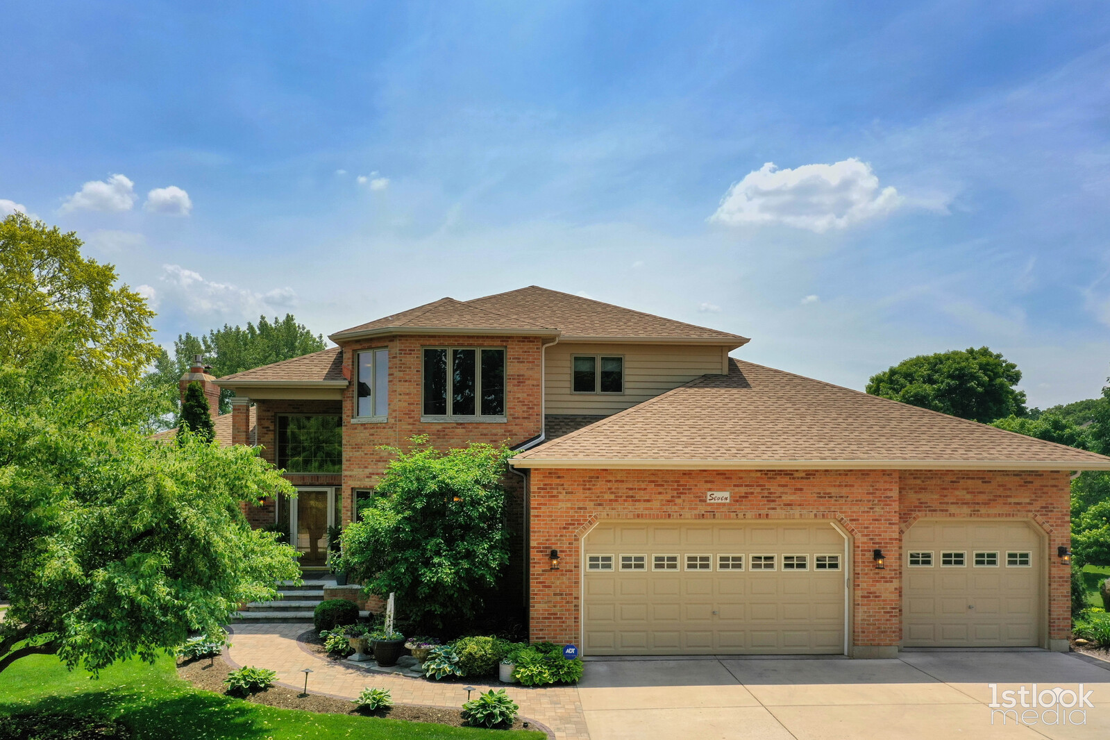 7 Winthrop New Road Sugar Grove, IL 60554 - Photo 1 of 39