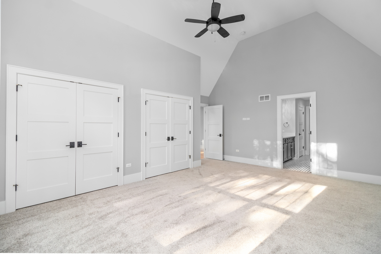 635 North Main Street Naperville, IL 60563 - Photo 25 of 26 a view of an empty room