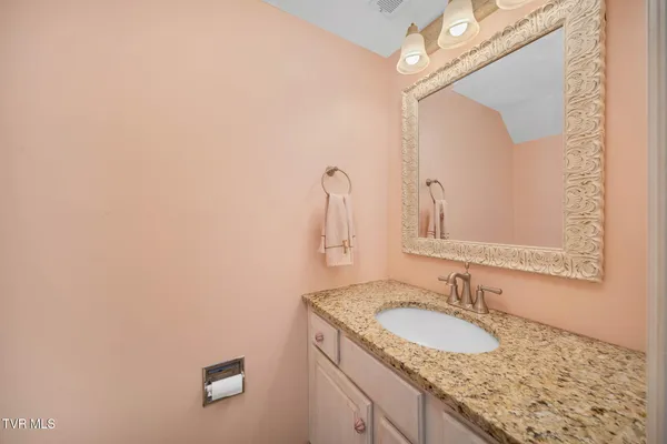 $259,000 | 1725 West Lakeview Drive, Unit 70, Johnson City, TN 37601