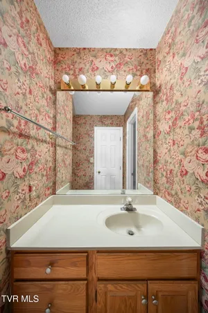 $259,000 | 1725 West Lakeview Drive, Unit 70, Johnson City, TN 37601